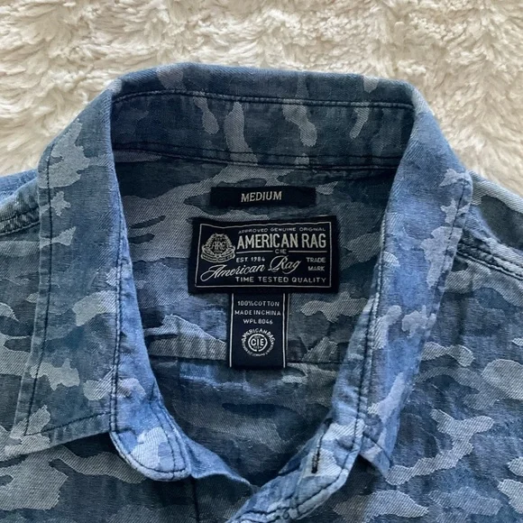 Men’s American Rag Blue Camo Button-Down Shirt Size Medium - Picture 2 of 6